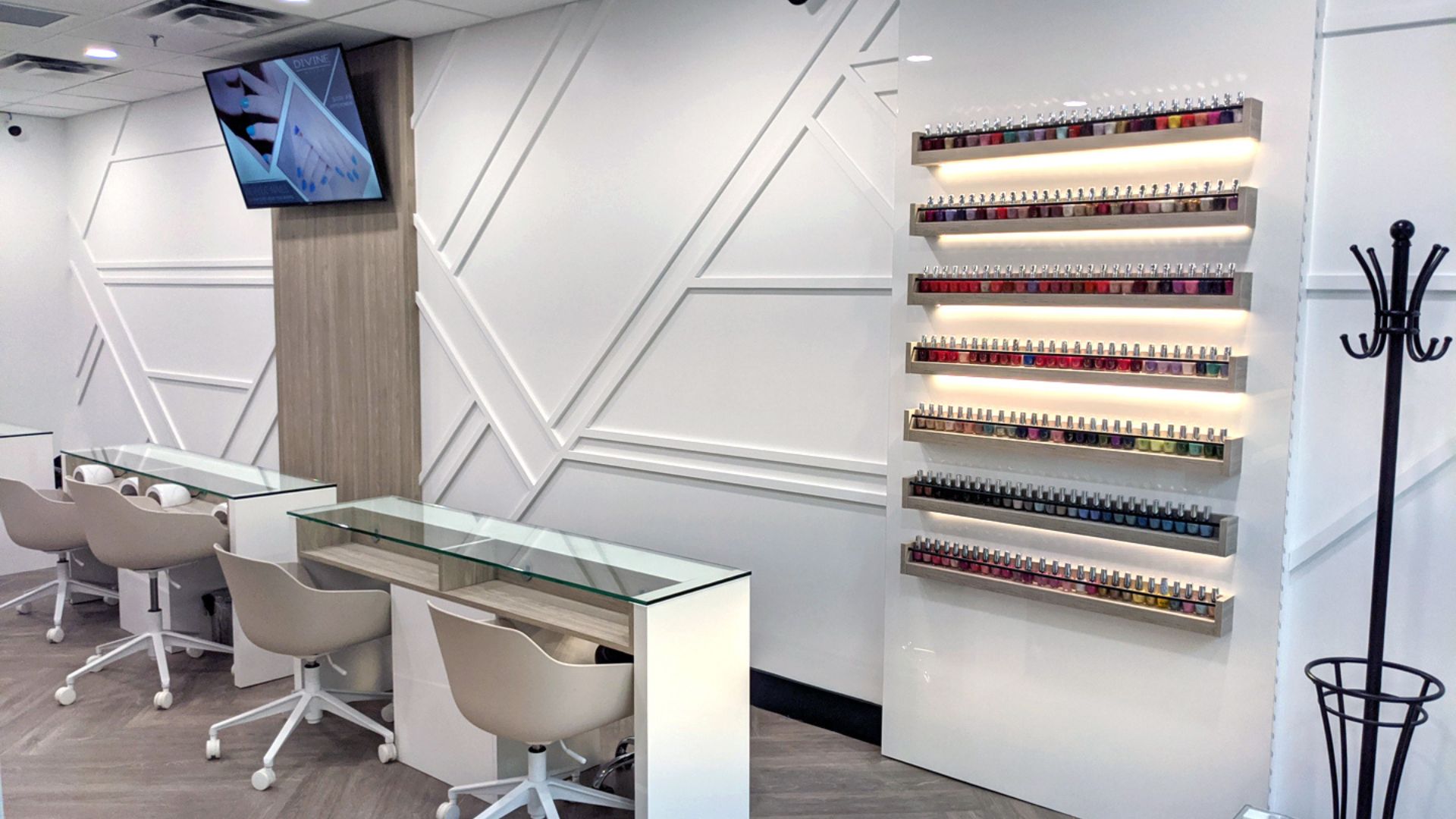 Professionails Rundle Mall Full-Service Nail Salon for Busy Professionals | Divine Nails